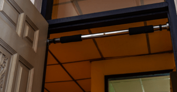 pull up bar for wide doors